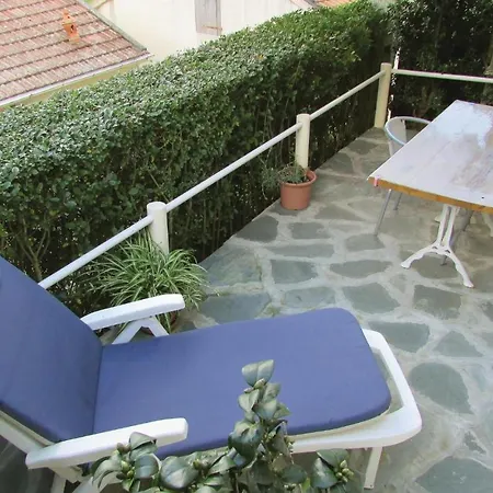 1 Bedroom In *