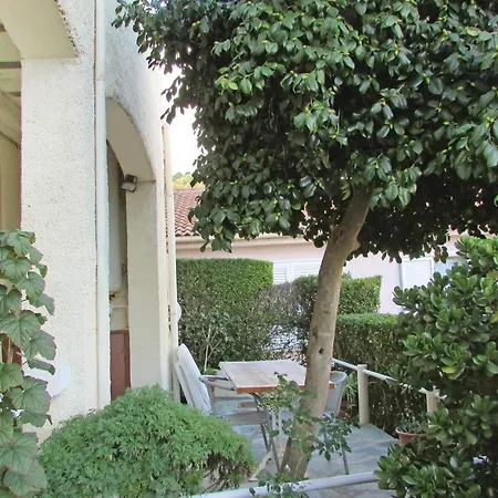 1 Bedroom In * 巴斯蒂亚